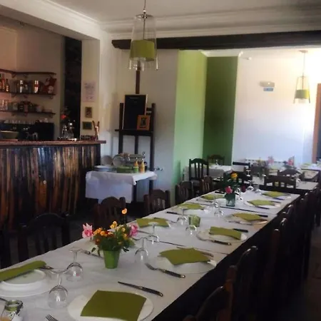 Casa Restaurante O Pites Ferienhaus *