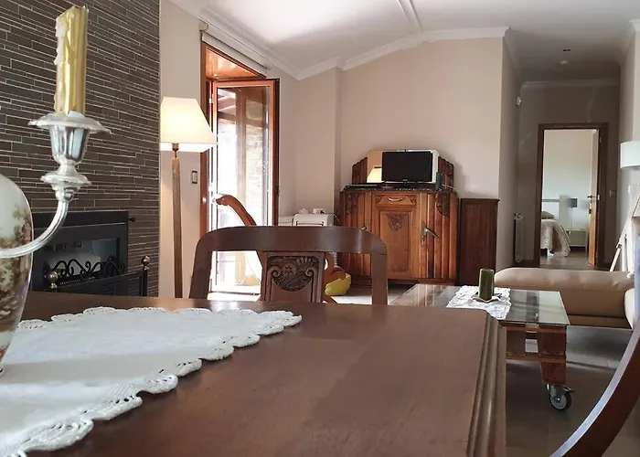 別荘 Casa Restaurante O Pites *