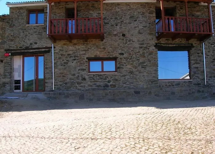 Casa Restaurante O Pites 別荘 Alfaiao